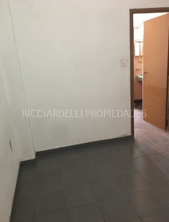 VENTA - DEPARTAMENTO - DOS AMBIENTES - GALPON - CASEROS - BLOCK - IDEAL INVERSOR . OPORTUNIDAD