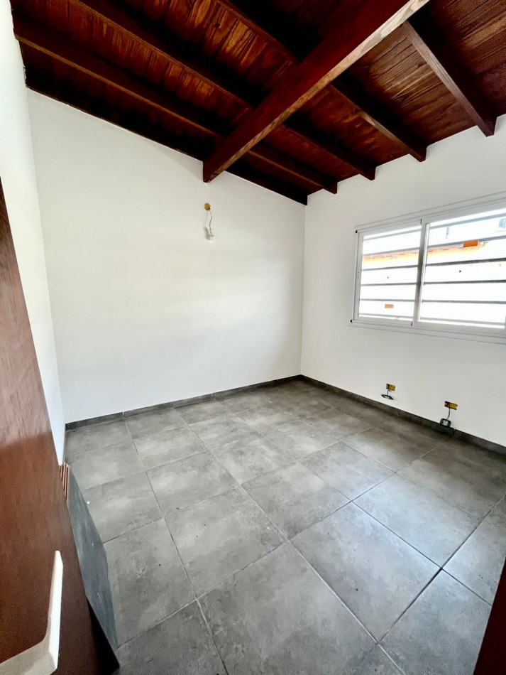 VENTA - DEPARTAMENTO TIPO CHALET - TRES AMBIENTES - CON COCHERA Y PATIO - MAR DE TUYU - COSTA DEL ESTE - COSTA ATLANTICA - OPORTUNIDAD - INVERSION