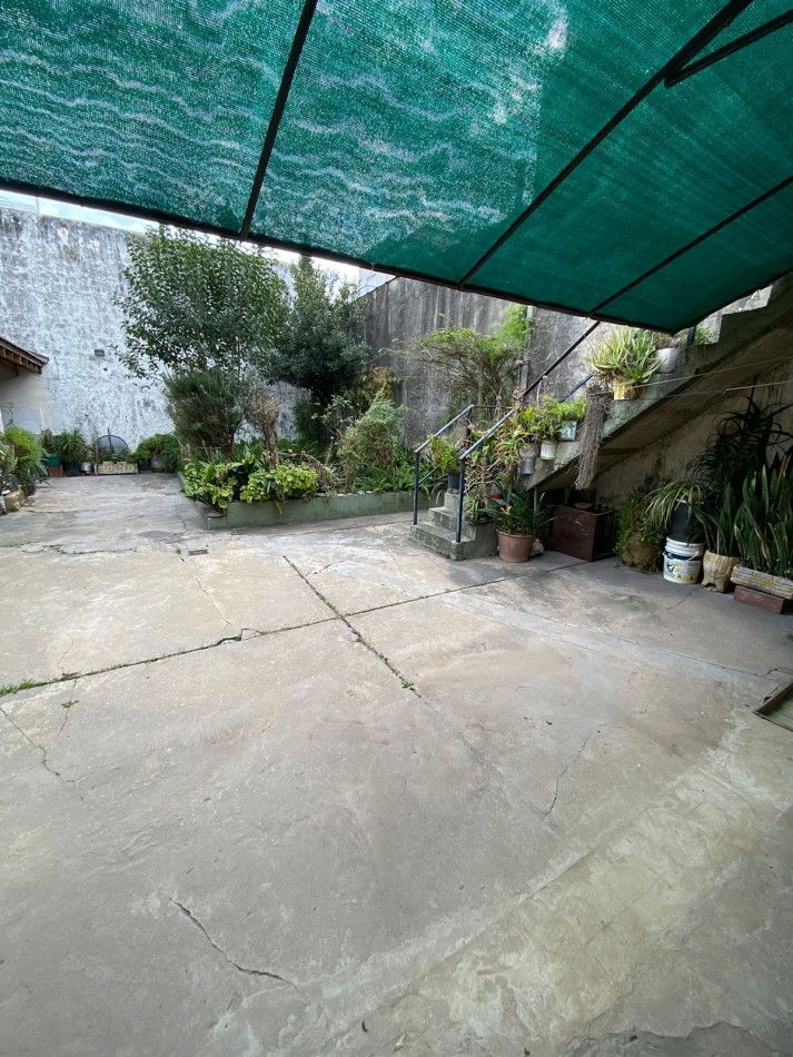 CASA - LOTE PROPIO - TRES AMBIENTES CON GARAJE - GRAN PATIO - TERRAZA - MARTIN CORONADO - VILLA BOSCH - APTA CREDITO