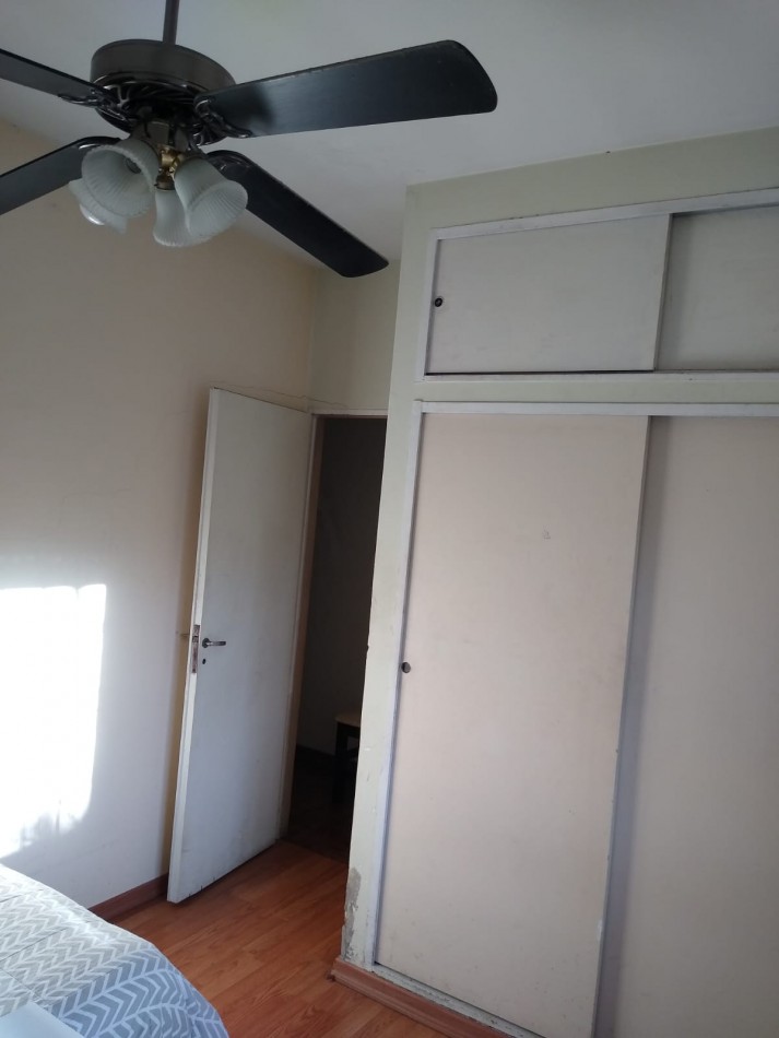 VENTA - CASA CUATRO AMBIENTES - SANTOS LUGARES - TIPO DUPLEX - ACEPTA PERMUTA MENOR VALOR