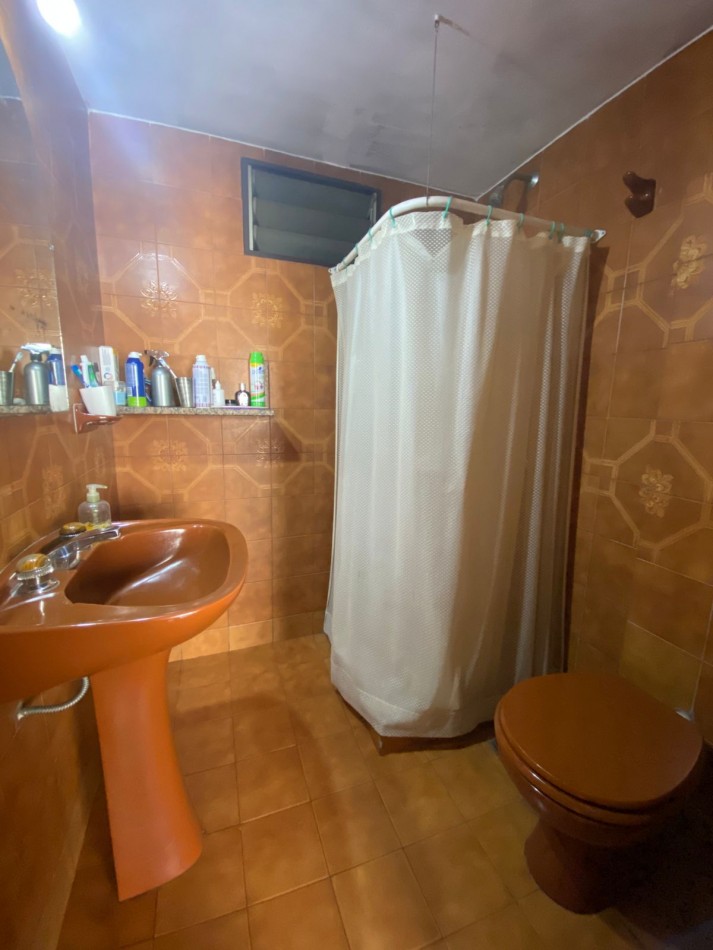 VENTA - GRAN CASA MULTIFAMILIAR EN DOS PLANTAS - APTO CREDITO
