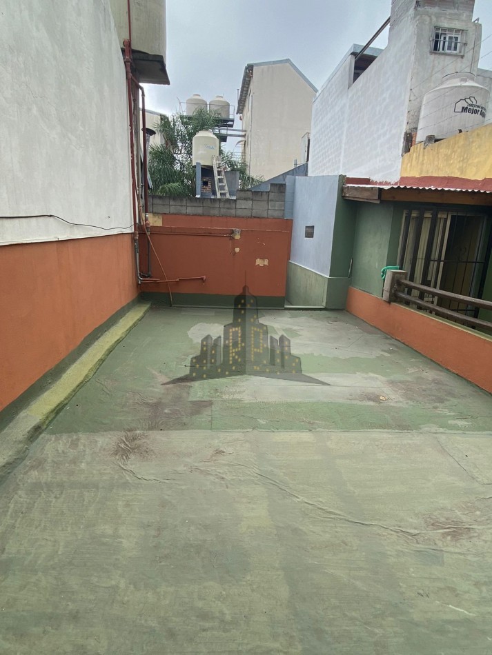  VENTA - DUPLEX - DOS AMBIENTES - CASEROS - APTO COMERCIAL - 