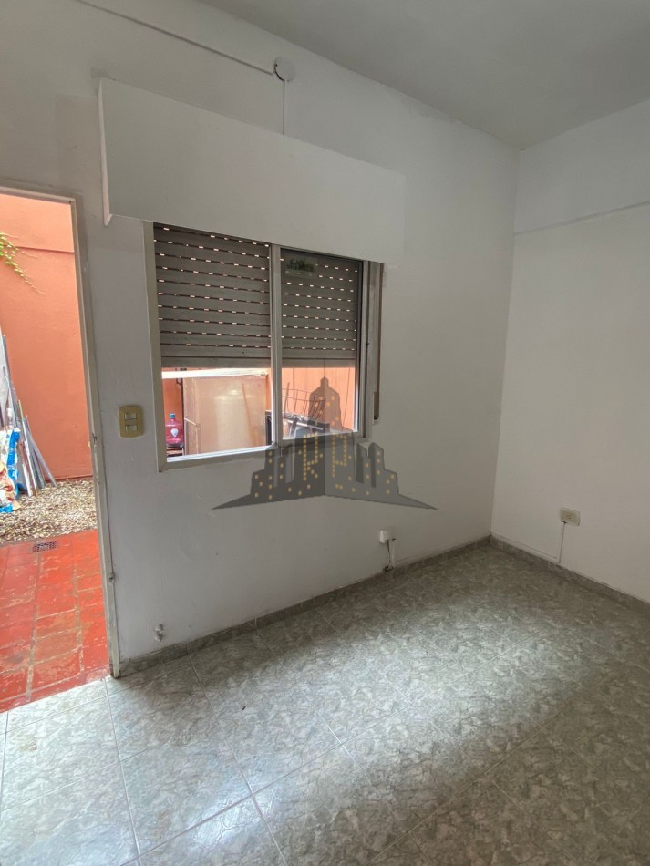  VENTA - DUPLEX - DOS AMBIENTES - CASEROS - APTO COMERCIAL - 