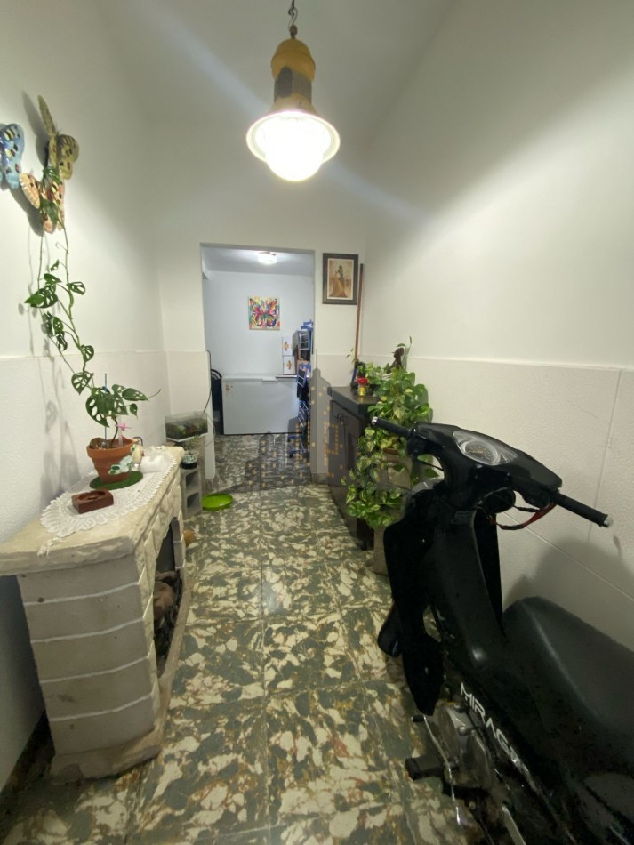 VENTA - CASEROS NORTE - PH AL FRENTE - TRES AMBIENTES - CON PATIO