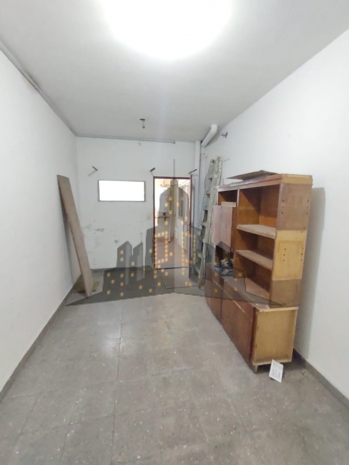 VENTA EN BLOCK - CASA TIPO PH PARA DOS FAMILAS - OPORTUNIDAD - CASEROS - 3 AMBIENTES - 2 AMBIENTES CON COCHERA