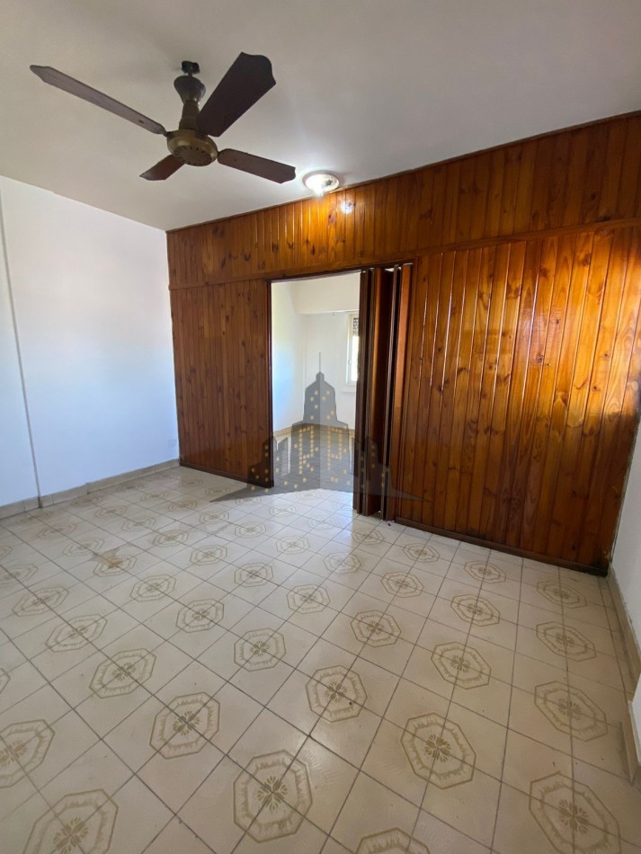 VENTA - DEPARTAMENTO DOS AMBIENTES - CASEROS - BAJAS EXPENSAS