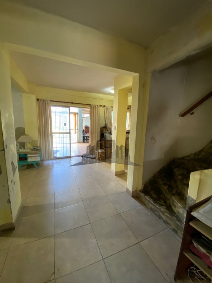 VENTA - IMPORTANTE LOTE - CASA 4 AMBIENTES - IDEAL INVERSION -
