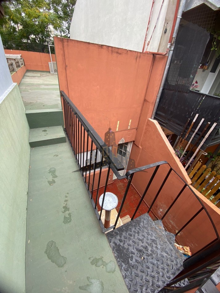  VENTA - DUPLEX - DOS AMBIENTES - CASEROS - APTO COMERCIAL - 