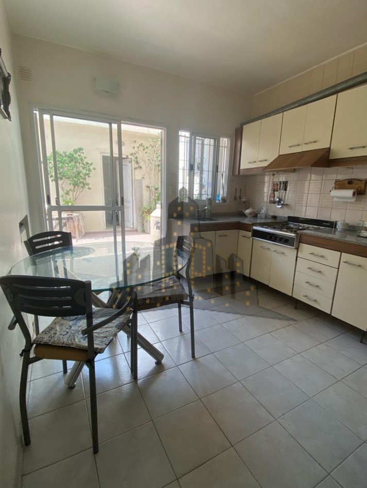 VENTA - CASA CUATRO AMBIENTES - SANTOS LUGARES - TIPO DUPLEX - ACEPTA PERMUTA MENOR VALOR