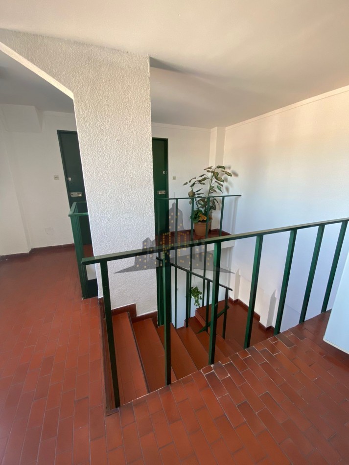 VENTA - DEPARTAMENTO DOS AMBIENTES - CASEROS - BAJAS EXPENSAS