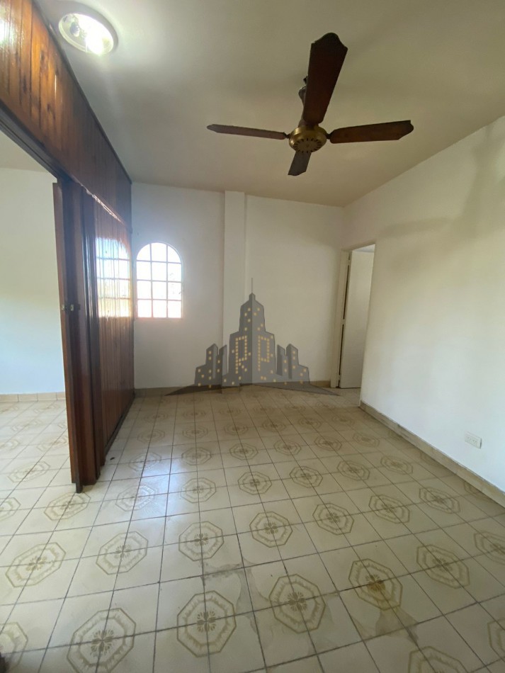VENTA - DEPARTAMENTO DOS AMBIENTES - CASEROS - BAJAS EXPENSAS