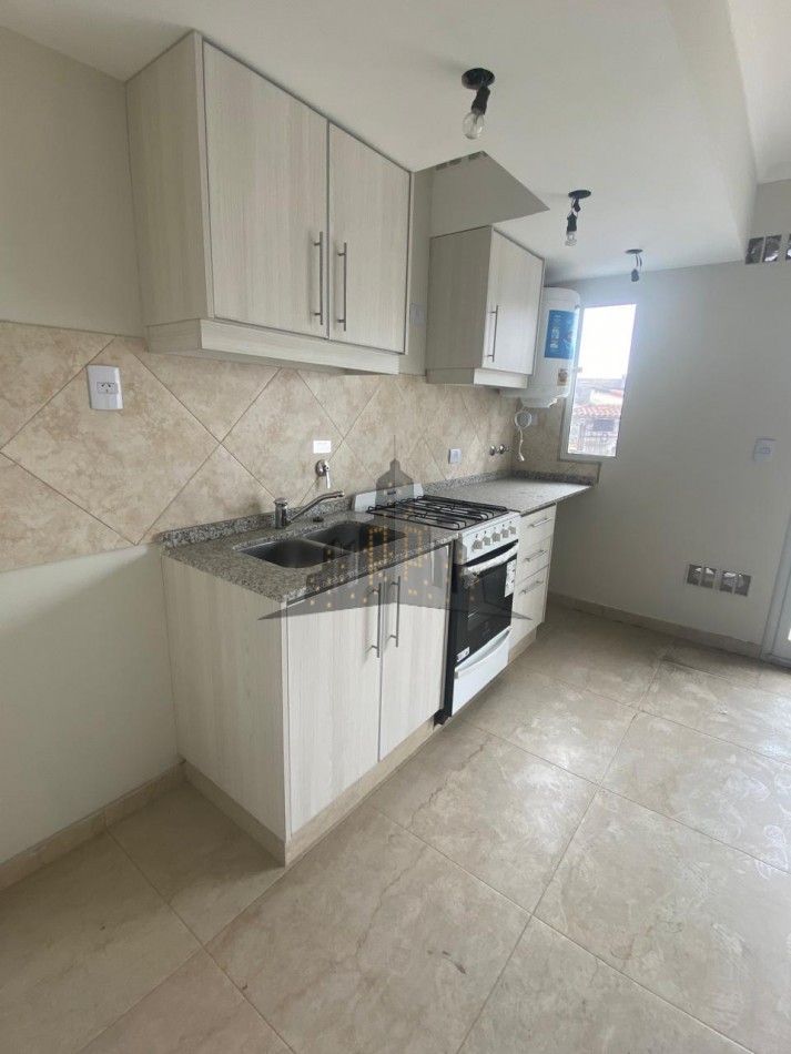VENTA - DEPTO A ESTRENAR MONOAMBIENTE - 4TO PISO  - CASEROS CENTRO 