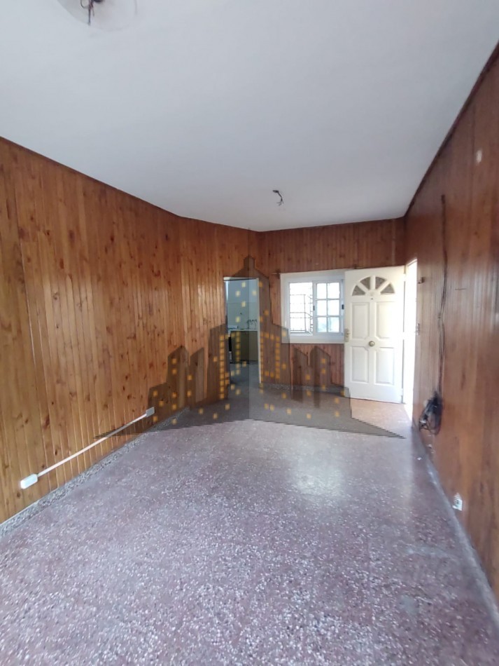 VENTA EN BLOCK - CASA TIPO PH PARA DOS FAMILAS - OPORTUNIDAD - CASEROS - 3 AMBIENTES - 2 AMBIENTES CON COCHERA
