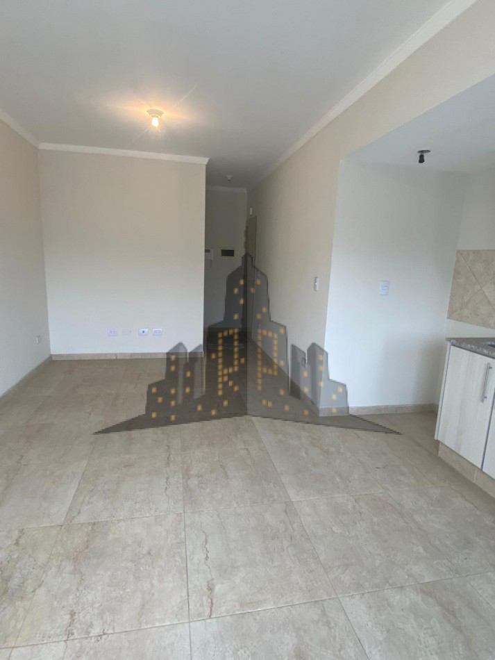 VENTA - MONOAMBIENTE A ESTRENAR - CONTRAFRENTE - CASEROS CENTRO
