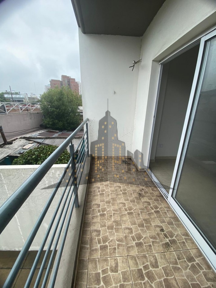 VENTA - MONOAMBIENTE A ESTRENAR - CONTRAFRENTE - CASEROS CENTRO