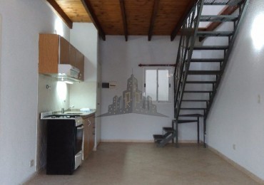 VENTA - DEPARTAMENTO - DOS AMBIENNTES - ENTRE PISO - CASEROS - BAJAS EXPENSAS - BALCON