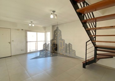 ALQUILER - DUPLEX TRES AMBIENES - CASEROS CENTRO - 