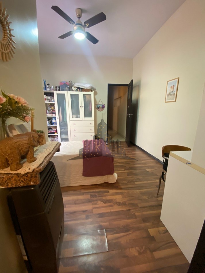 VENTA - CASA SOBRE LOTE PROPIO EN CASEROS | UBICACION ESTRATEGICA + GRAN POTENCIAL - 