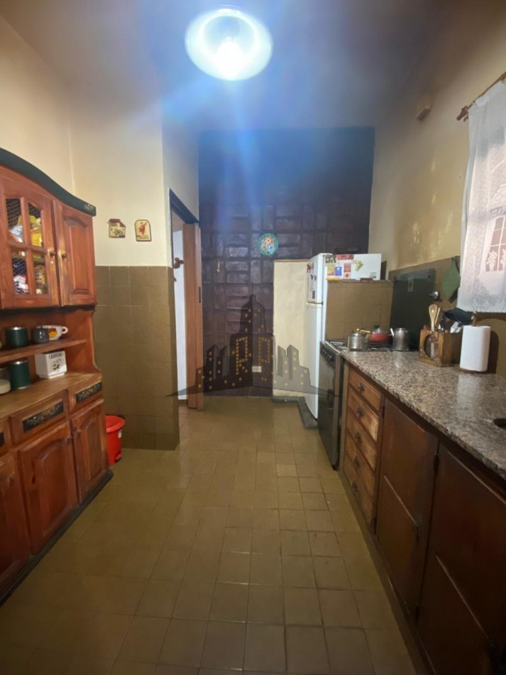 VENTA - GRAN CASA MULTIFAMILIAR EN DOS PLANTAS - APTO CREDITO 