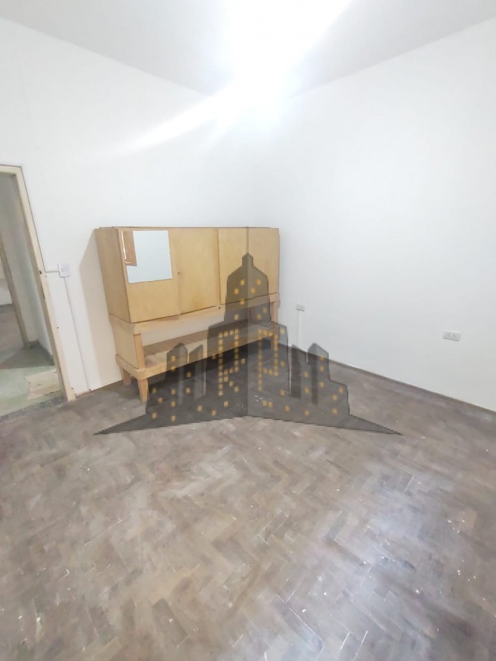 VENTA - CASA TIPO PH - 3 AMBIENTES - PATIO - QUINCHO - TERRAZA CON PARRILLA - APTO CREDITO