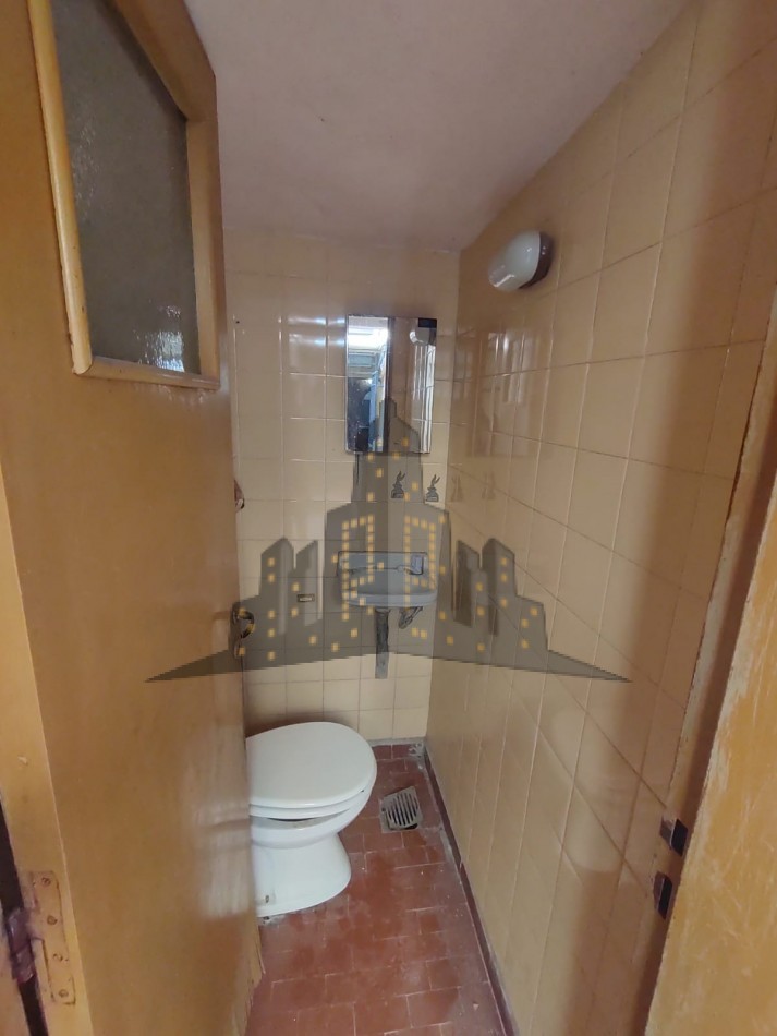 VENTA - CASA TIPO PH - 3 AMBIENTES - PATIO - QUINCHO - TERRAZA CON PARRILLA - APTO CREDITO