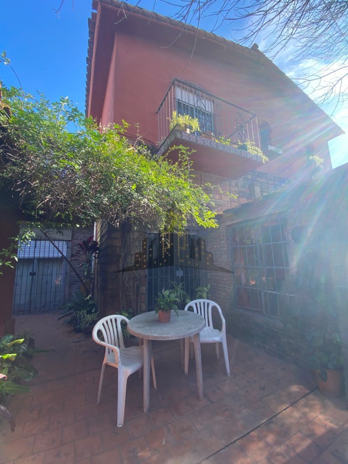 VENTA - GRAN CASA MULTIFAMILIAR EN DOS PLANTAS - APTO CREDITO 