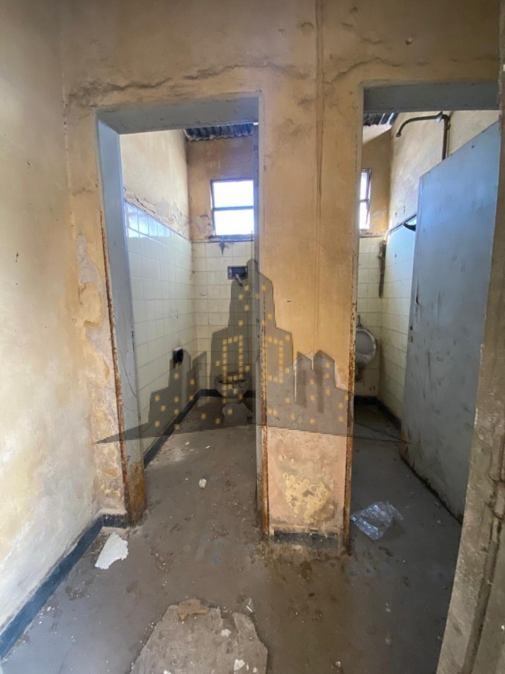 VENTA - GRAN LOCAL COMERCIAL - OPORTUNIDAD - INVERSION - CASEROS