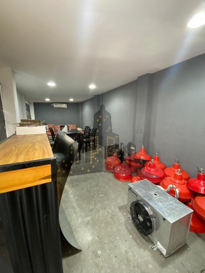 VENTA - GRAN LOCAL COMERCIAL - OPORTUNIDAD - INVERSION - CASEROS