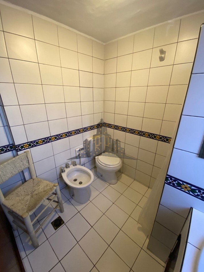 VENTA - GRAN CASA MULTIFAMILIAR EN DOS PLANTAS - APTO CREDITO 