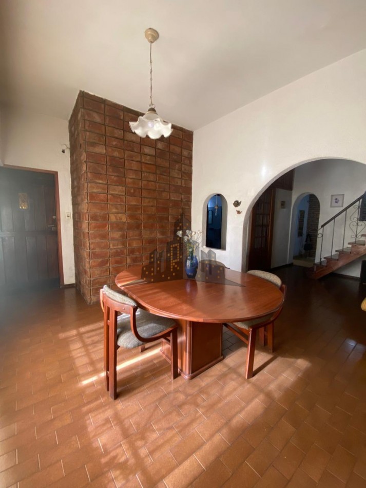 VENTA - GRAN CASA MULTIFAMILIAR EN DOS PLANTAS - APTO CREDITO 