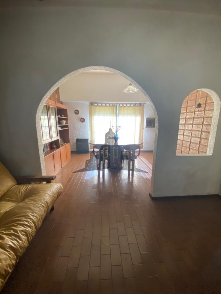 VENTA - GRAN CASA MULTIFAMILIAR EN DOS PLANTAS - APTO CREDITO 