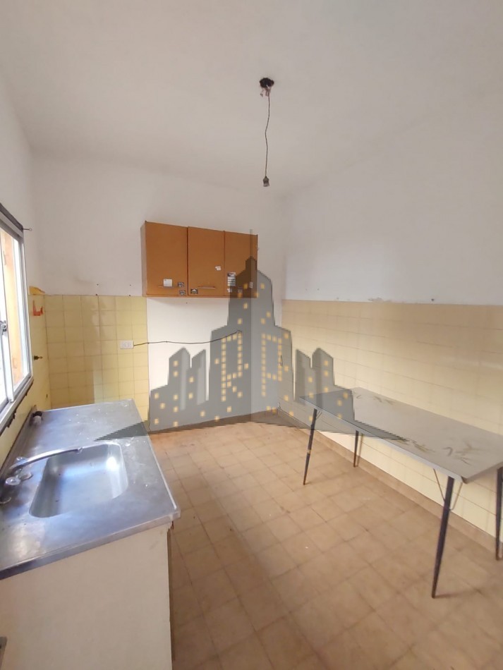 VENTA - CASA TIPO PH - 3 AMBIENTES - PATIO - QUINCHO - TERRAZA CON PARRILLA - APTO CREDITO