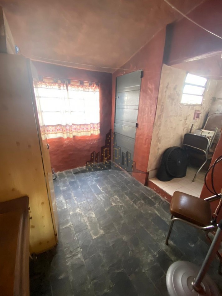 VENTA - GRAN CASA MULTIFAMILIAR EN DOS PLANTAS - APTO CREDITO 