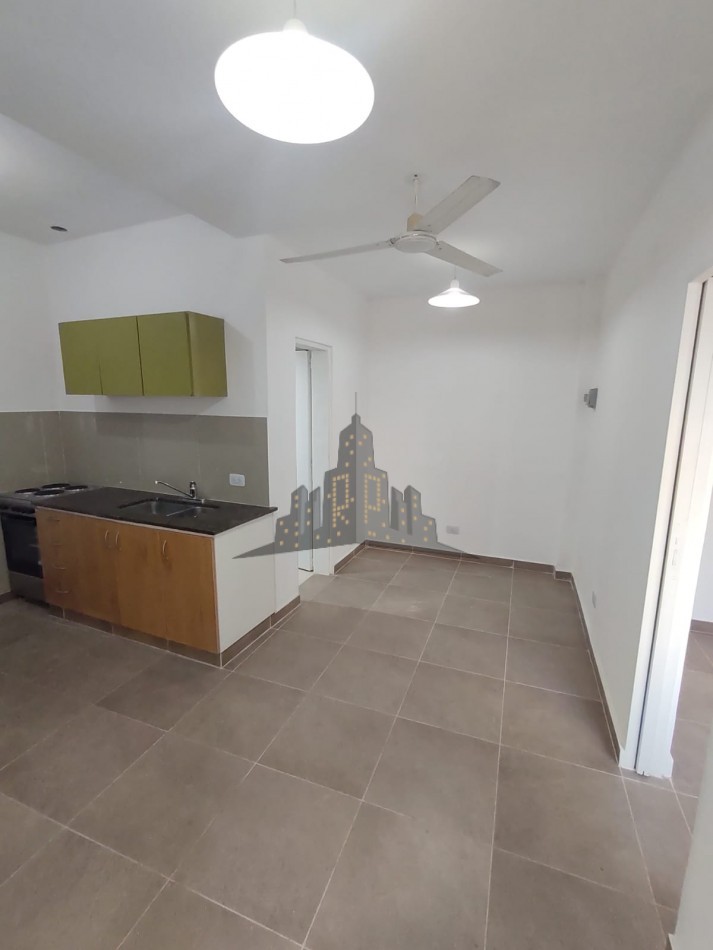 ALQUILER - DEPARTAMENTO PH 3 AMBIENTES CON PATIO - ENTRADA COMPARTIDA - SIN EXPENSAS 