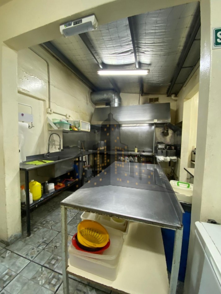 VENTA - GRAN LOCAL COMERCIAL - OPORTUNIDAD - INVERSION - CASEROS