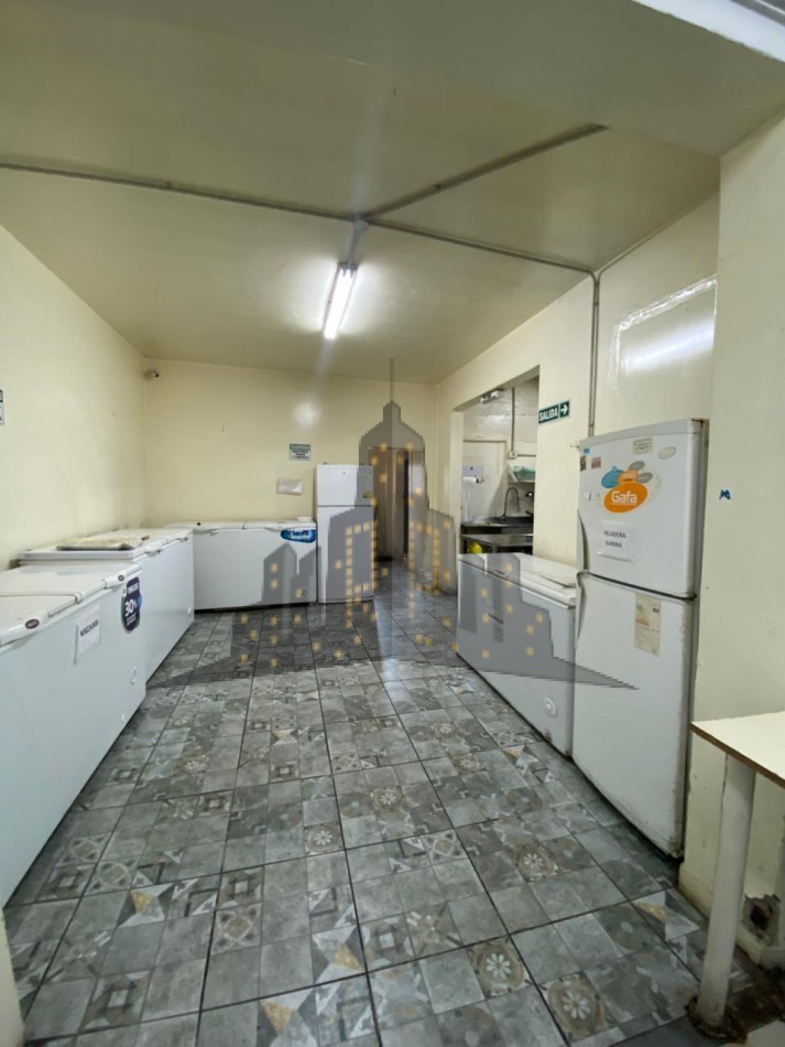 VENTA - GRAN LOCAL COMERCIAL - OPORTUNIDAD - INVERSION - CASEROS