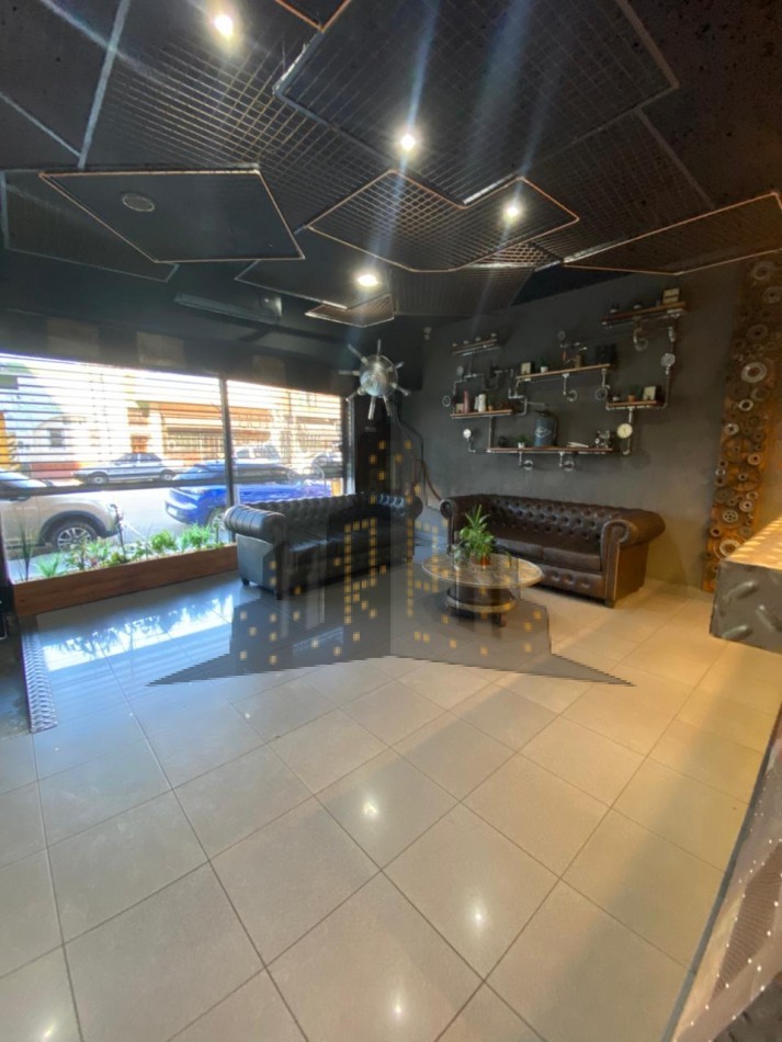 VENTA - GRAN LOCAL COMERCIAL - OPORTUNIDAD - INVERSION - CASEROS