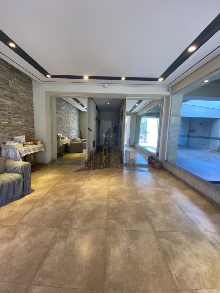 VENTA - CASEROS NORTE - DEPTO DOS AMBIENTES CON BALCON - APTO CREDITO BANCARIO 