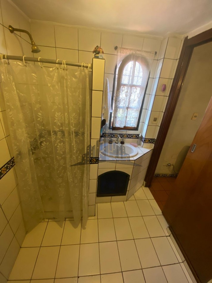 VENTA - GRAN CASA MULTIFAMILIAR EN DOS PLANTAS - APTO CREDITO 