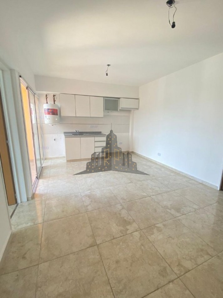 ALQUILER - DEPARTAMENTO DOS AMBIENTES CON COCHERA CUBIERTA - MORON 