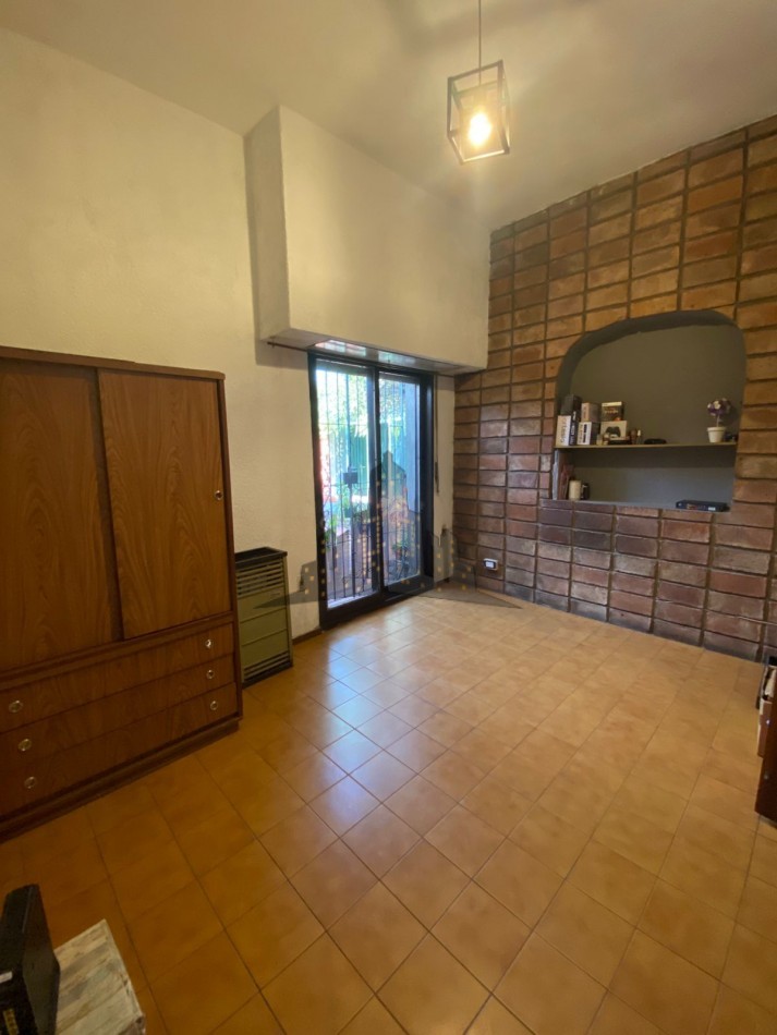 VENTA - GRAN CASA MULTIFAMILIAR EN DOS PLANTAS - APTO CREDITO 