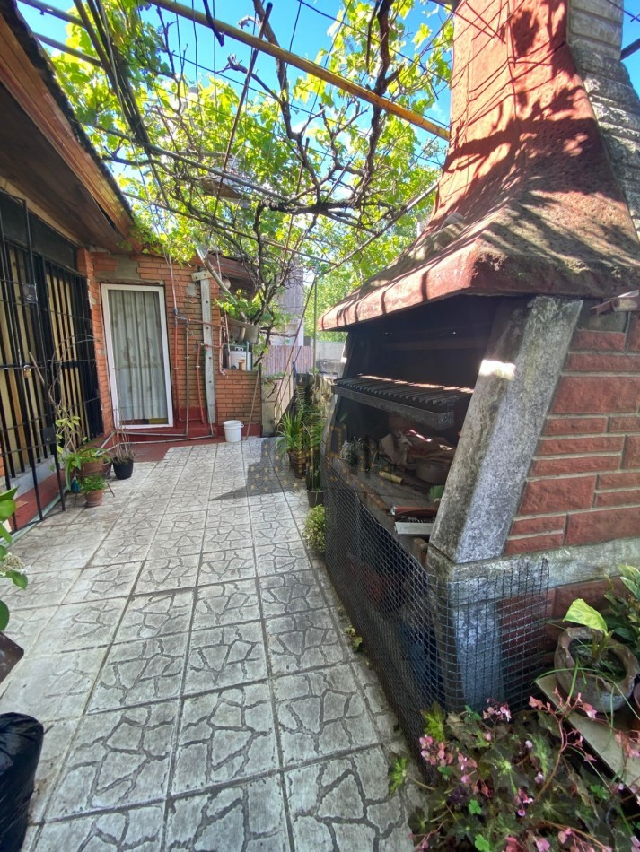 VENTA - PH AL FRENTE - 3 AMBIENTES - SANTOS LUGARES - TERRAZA PROPIA  - APTA CREDITO 