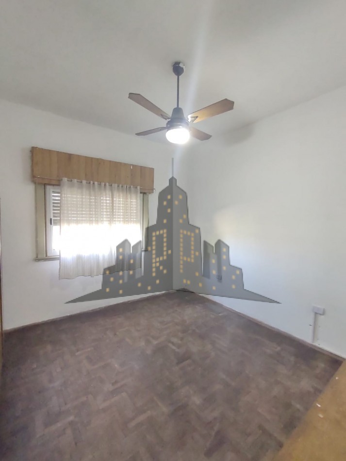 VENTA - CASA TIPO PH - 3 AMBIENTES - PATIO - QUINCHO - TERRAZA CON PARRILLA - APTO CREDITO