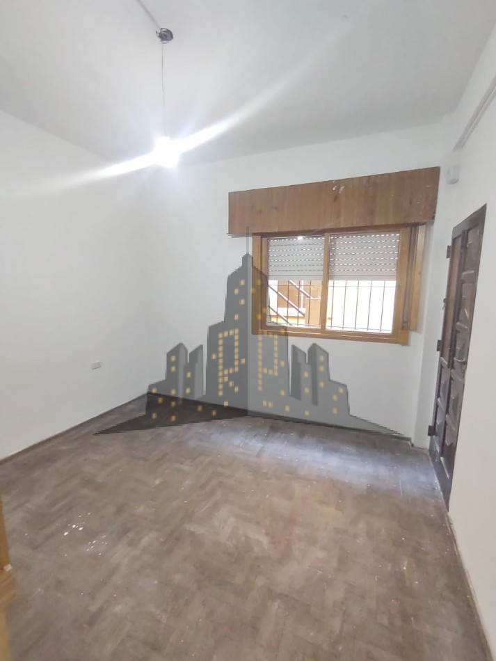 VENTA - CASA TIPO PH - 3 AMBIENTES - PATIO - QUINCHO - TERRAZA CON PARRILLA - APTO CREDITO