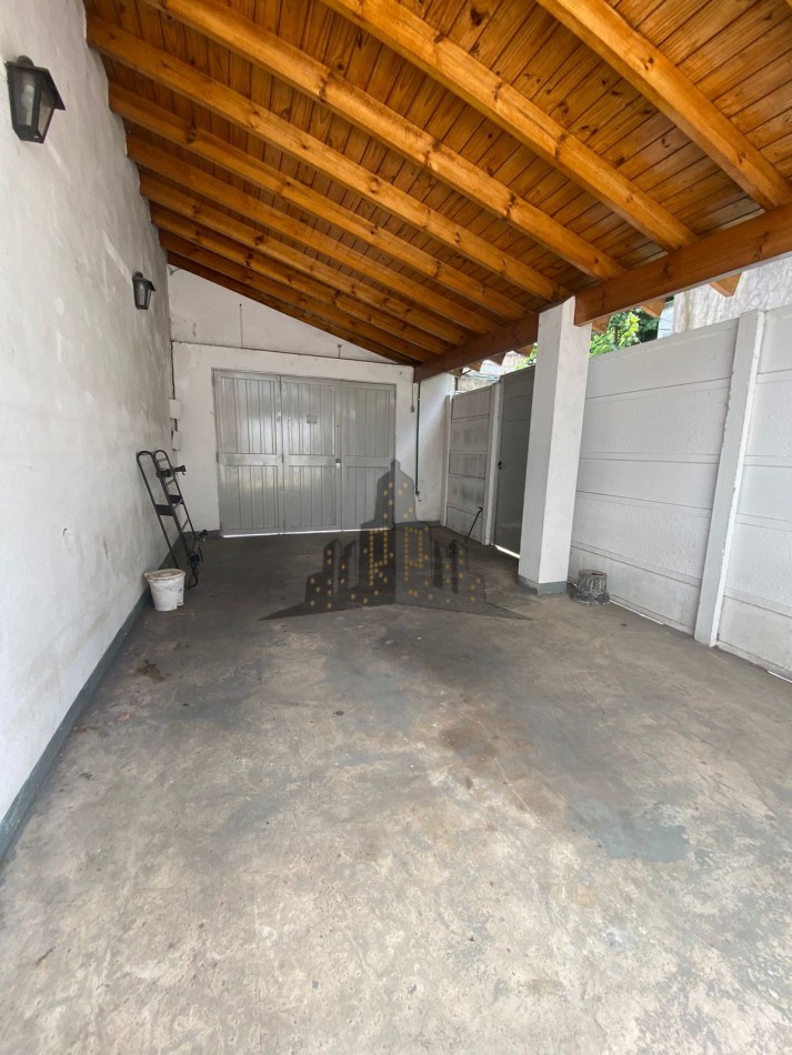  VENTA - PH 3 AMBIENTES TIPO CASA CON COCHERA Y PATIO - APTO CREDITO - CASEROS -  EXCELENTE OPORTUNIDAD