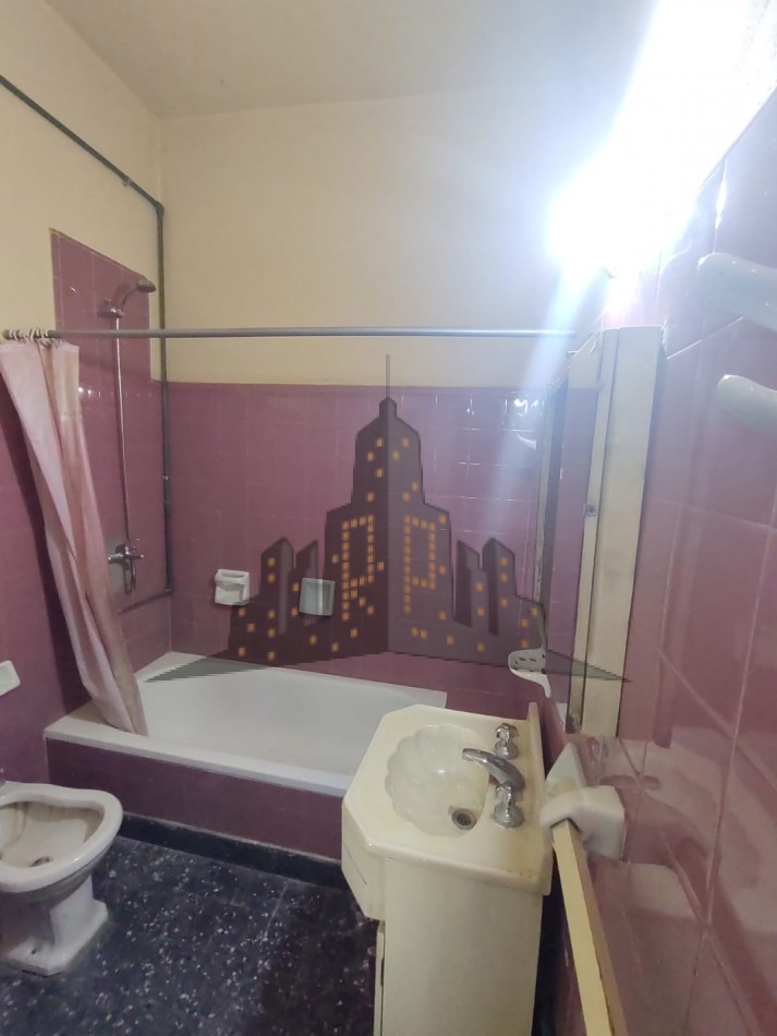 VENTA - CASA TIPO PH - 3 AMBIENTES - PATIO - QUINCHO - TERRAZA CON PARRILLA - APTO CREDITO