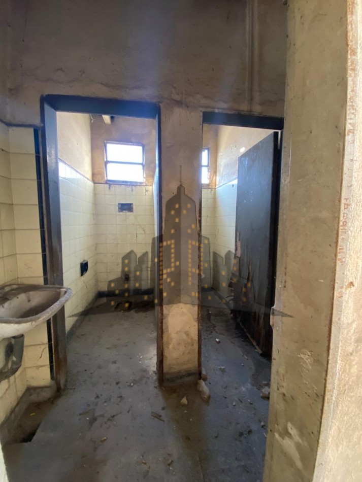 VENTA - GRAN LOCAL COMERCIAL - OPORTUNIDAD - INVERSION - CASEROS