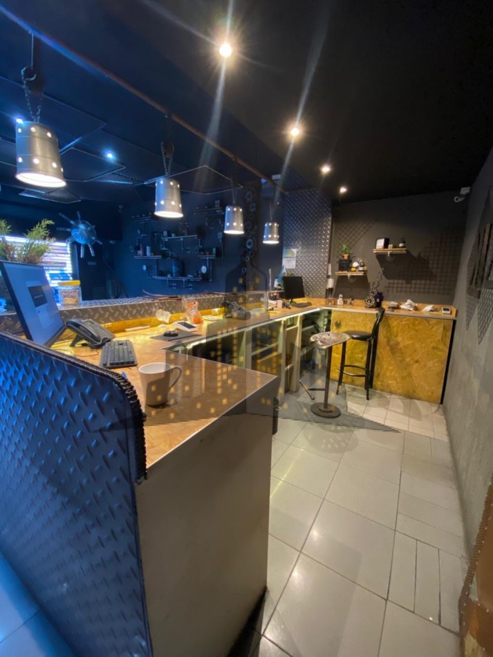 VENTA - GRAN LOCAL COMERCIAL - OPORTUNIDAD - INVERSION - CASEROS