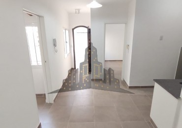 ALQUILER - DEPARTAMENTO PH 3 AMBIENTES CON PATIO - ENTRADA COMPARTIDA - SIN EXPENSAS 